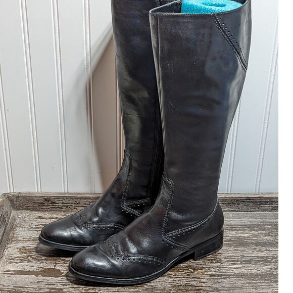 Ecco Women's Black Leather Tall Riding Boot Wingtip Detail Side Zipper Size 37 - Picture 3 of 9